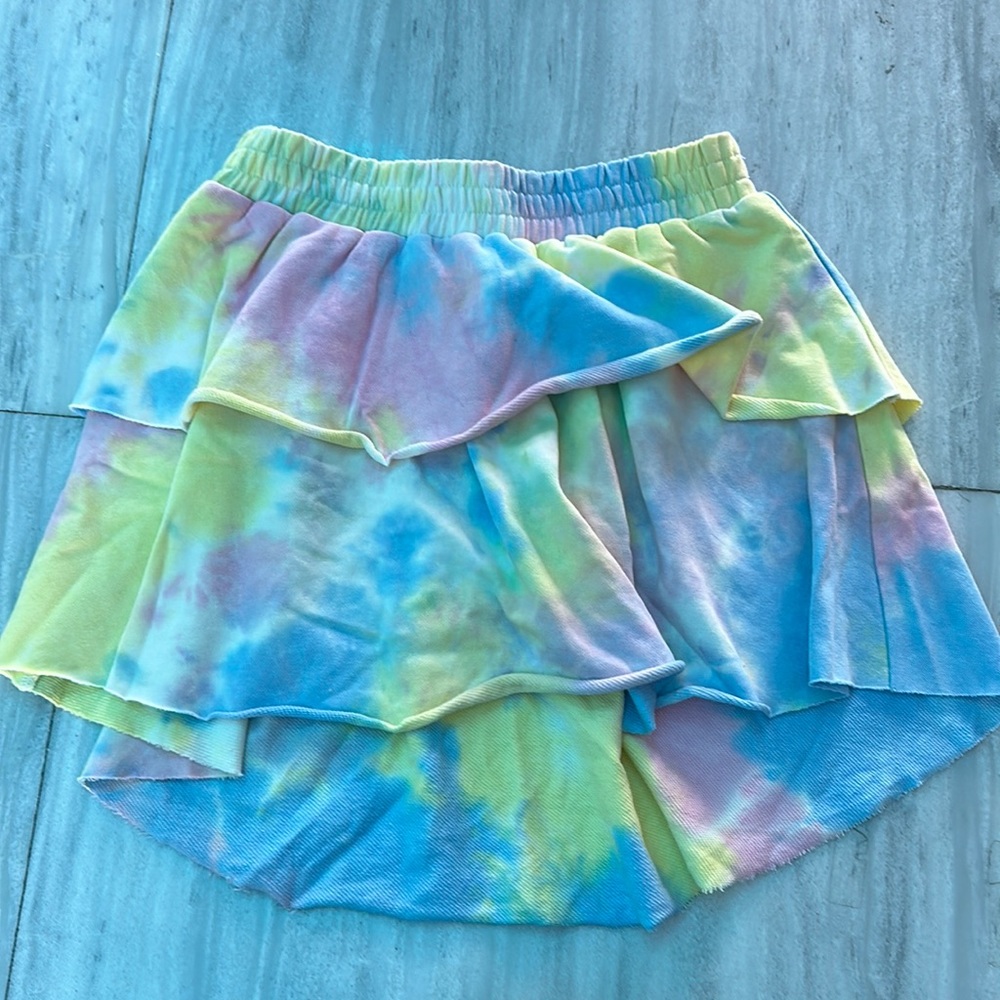 ruffled skirt